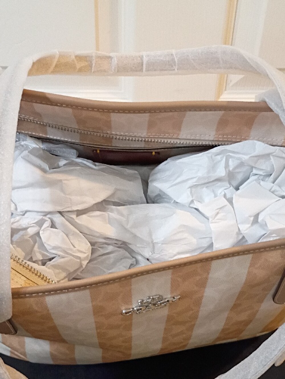 Coach Sand/Tan Large Striped Signature Tote NWT - Picture 4 of 6